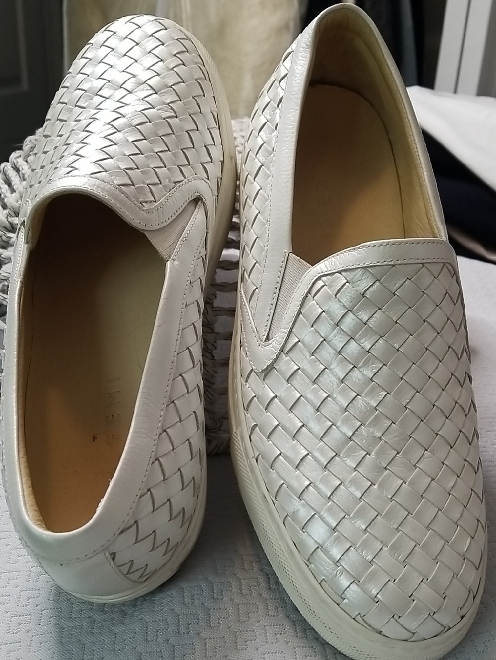 M GEMI womens Pearl White The Cerchio Due Leather loafers Size 10.5 EUC